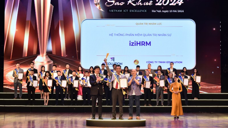 Giải pháp Quản trị Nhân sự Toàn diện iziHRM được vinh danh tại Lễ trao Giải thưởng Sao Khuê 2024